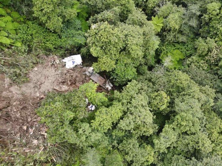 Tractocamion cae a Barranco de 200 metros en Atzalan