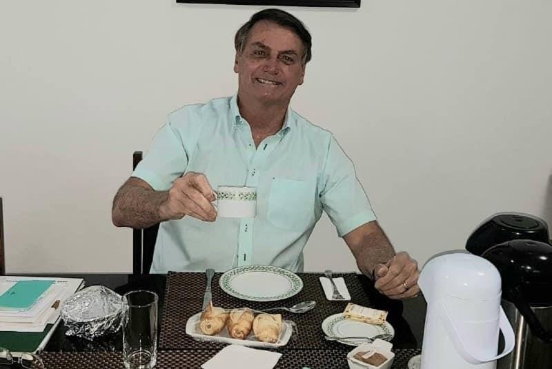 Tras dar positivo a Covid-19, Jair Bolsonaro se recupera con hidroxiquina