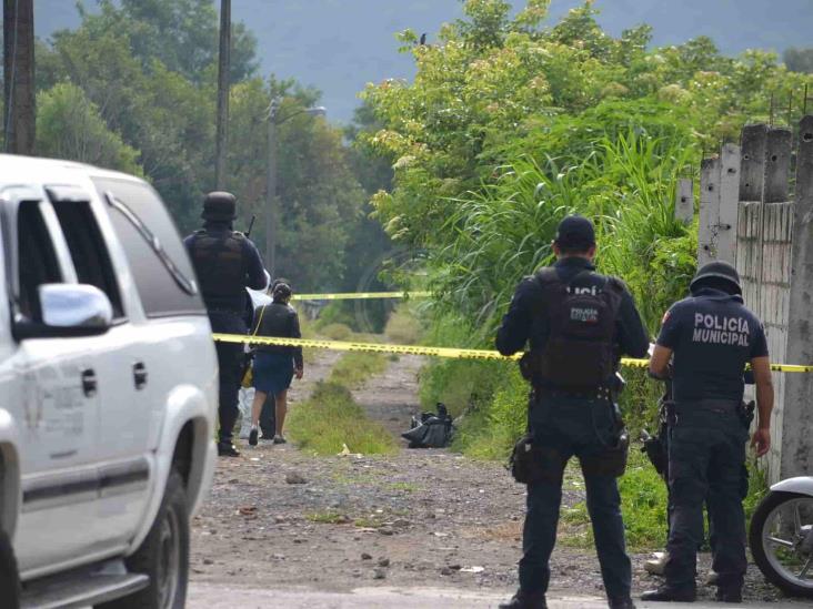 Hallan bolsa con restos humanos en terracería de Rafael Delgado