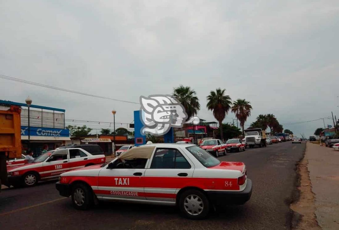 Taxistas de Cosolea pasan por la peor crisis económica