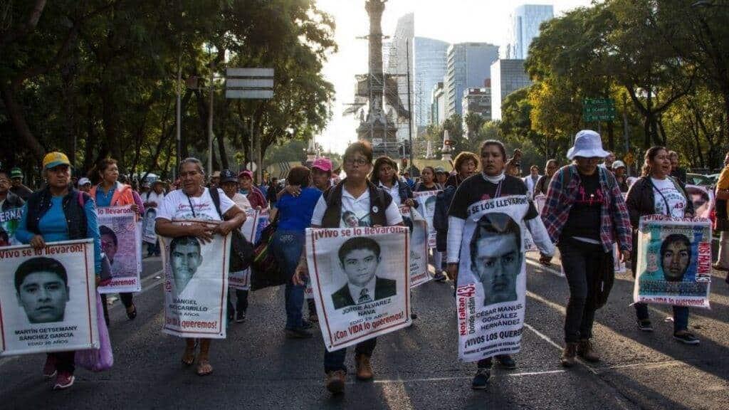 Detienen a dos policías acusados de tortura en caso Iguala