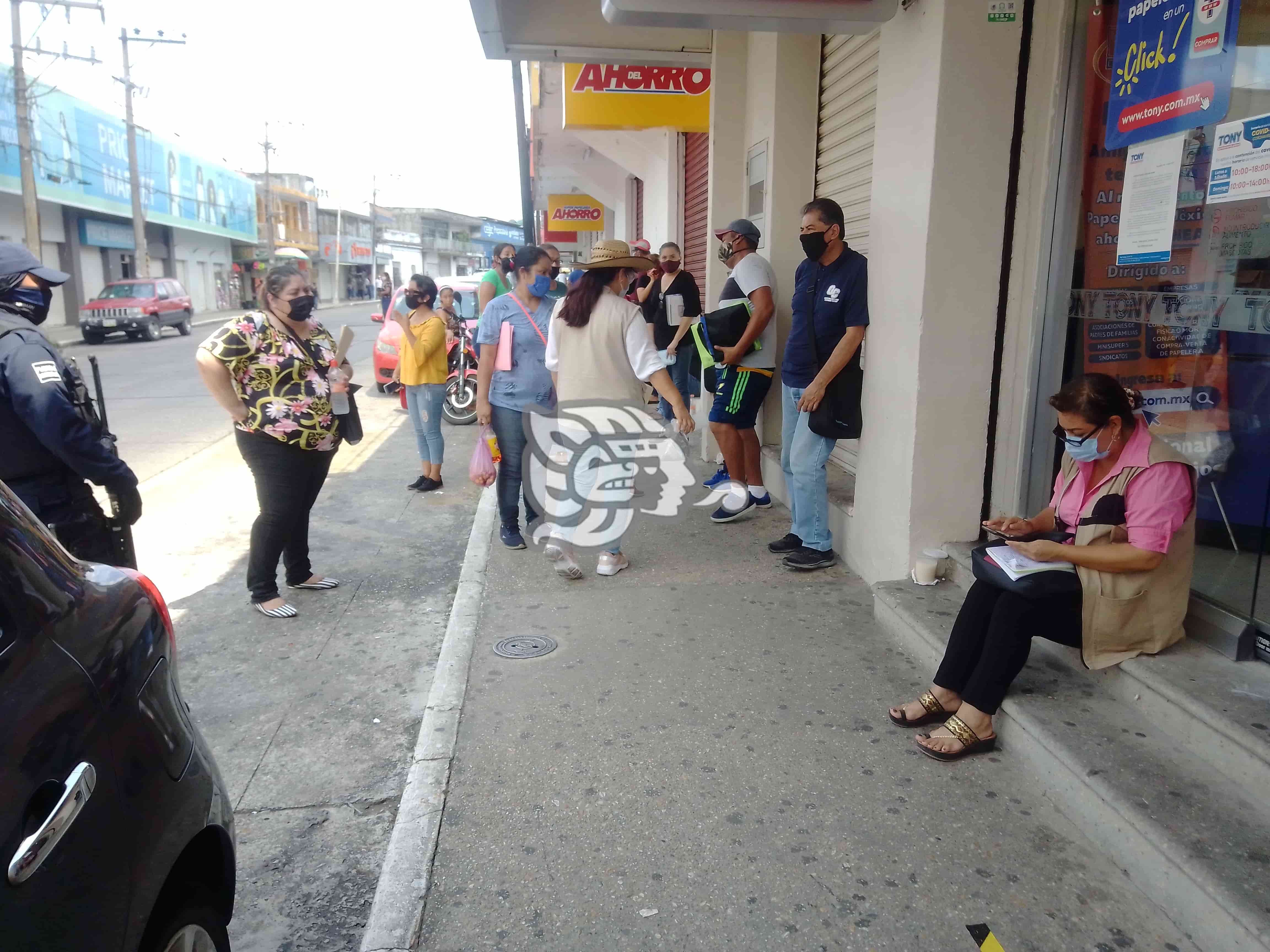 No se acostumbran a la sana distancia en Minatitlán