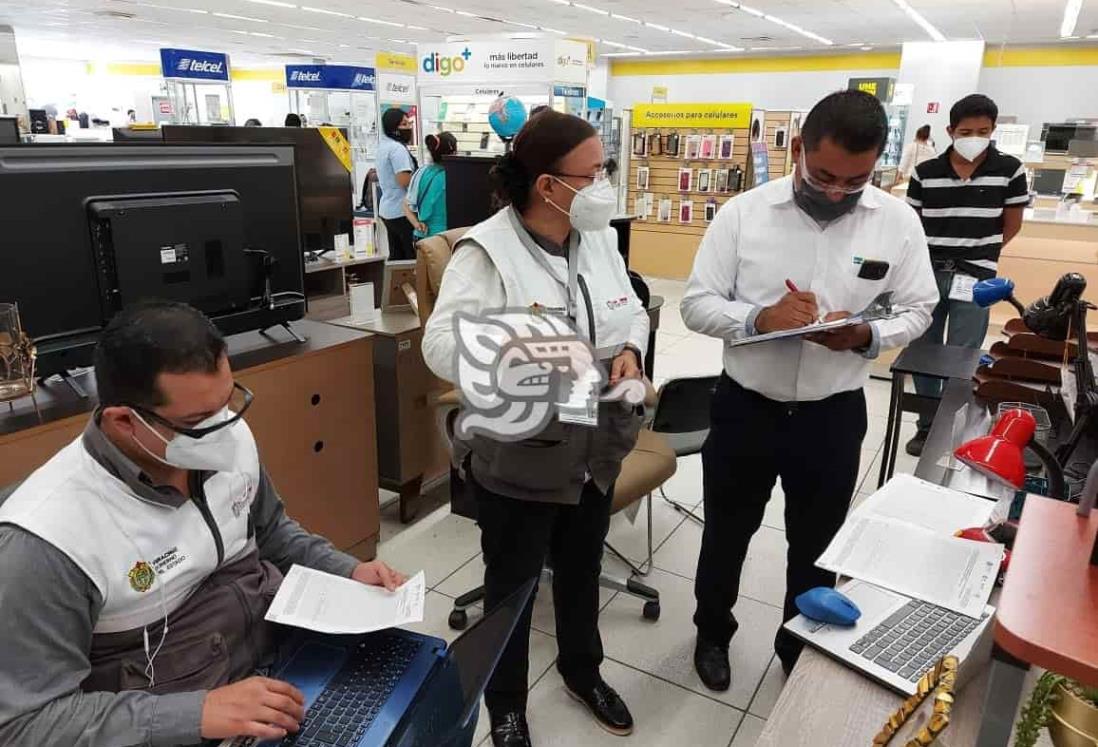 Cofepris levantó actas a tiendas departamentales de Minatitlán