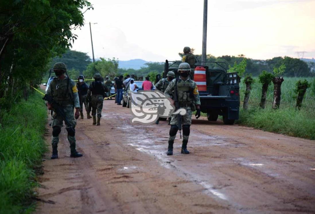 Dejan cuerpo descuartizado en zona rural de Acayucan