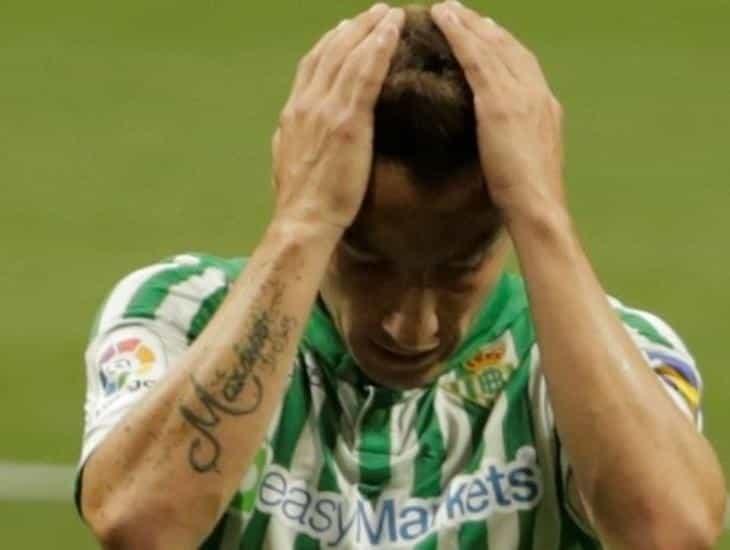 Andrés Guardado sale lesionado y se pierde el resto de la temporada