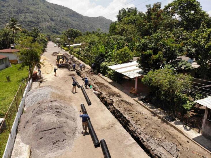 Retoman obras en comunidades de Ixtaczoquitlán