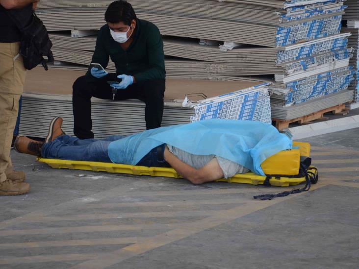 Hombre pierde la vida de manera repentina a las afueras de tienda en Boca del Río