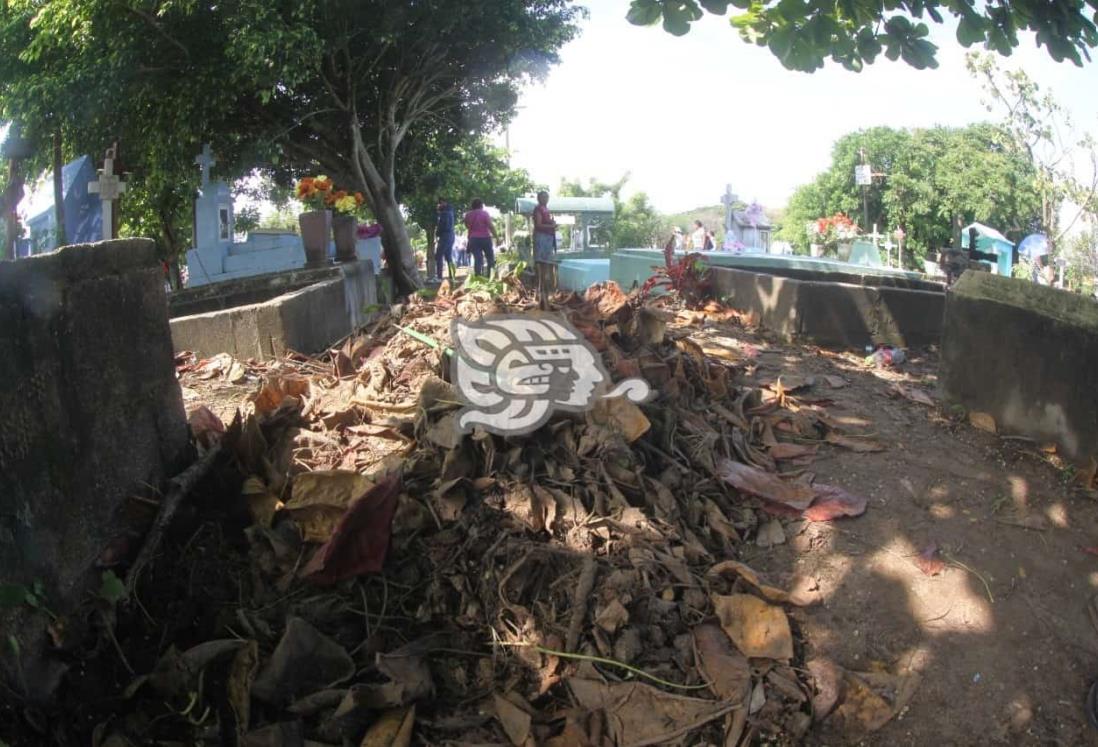 Reconstruirán 30 metros de barda del Panteón Jardín