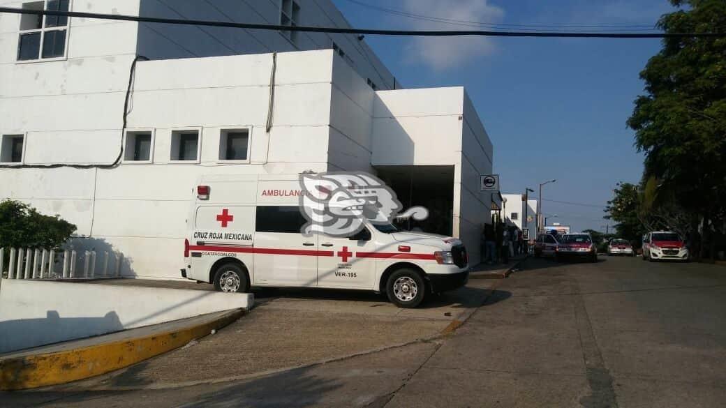 Por tiro en la cabeza, mujer embarazada lucha por sobrevivir en Hospital de Coatza