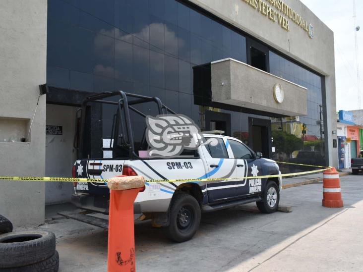 Denuncian daños tras ataque a base de la Policía Municipal de Texistepec