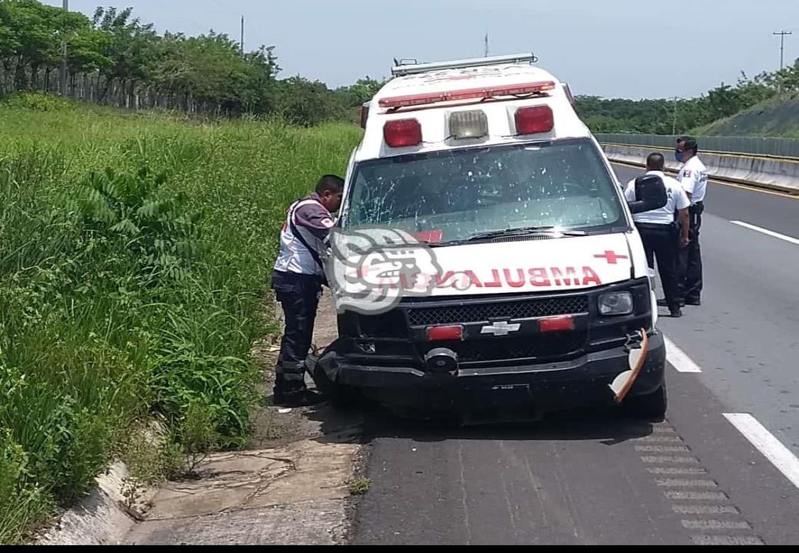 Por falla mecánica, se accidenta ambulancia de la Cruz Roja de Las Choapas