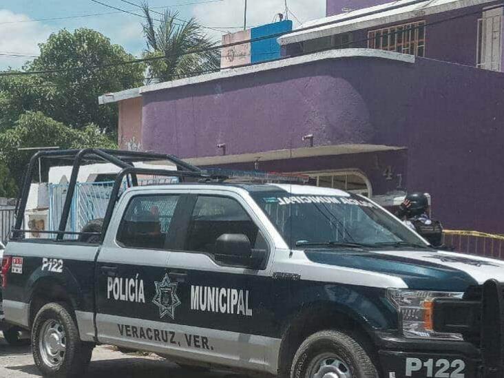 Hombre de la tercera edad se suicida al interior de su domicilio en Veracruz