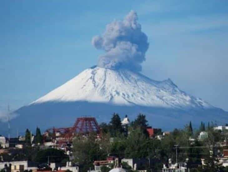 Registran caída de ceniza del Popocatépetl en CDMX