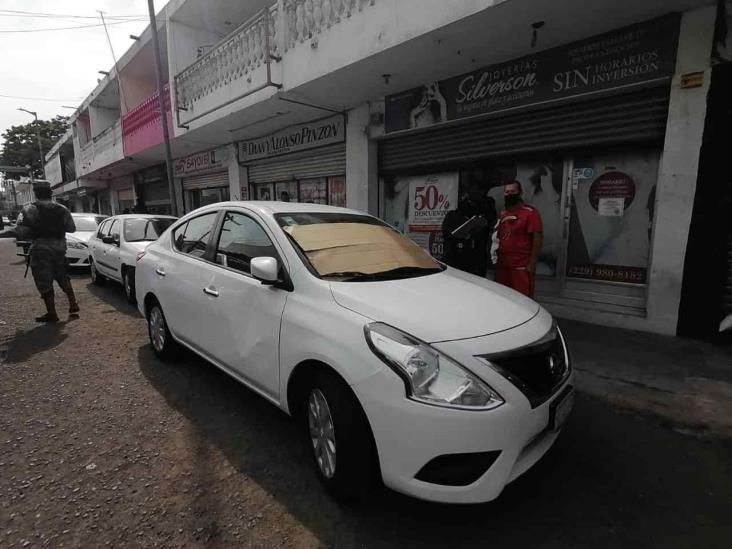 Amarran a sujeto que intento robar celular en zona de mercados