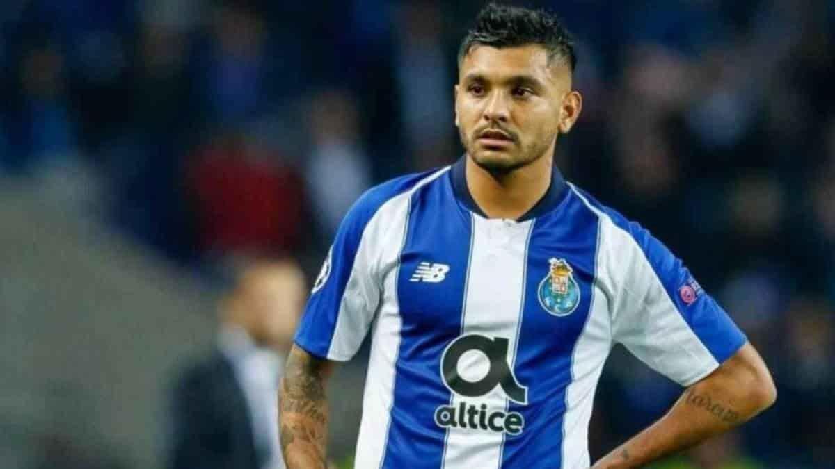 ‘Tecatito’ Corona es elegido como mejor jugador de la liga portuguesa