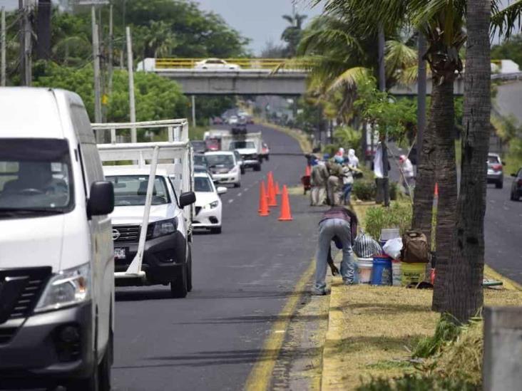 Accidente sobre carretera libre federal Veracruz Xalapa; deja solo daños materiales