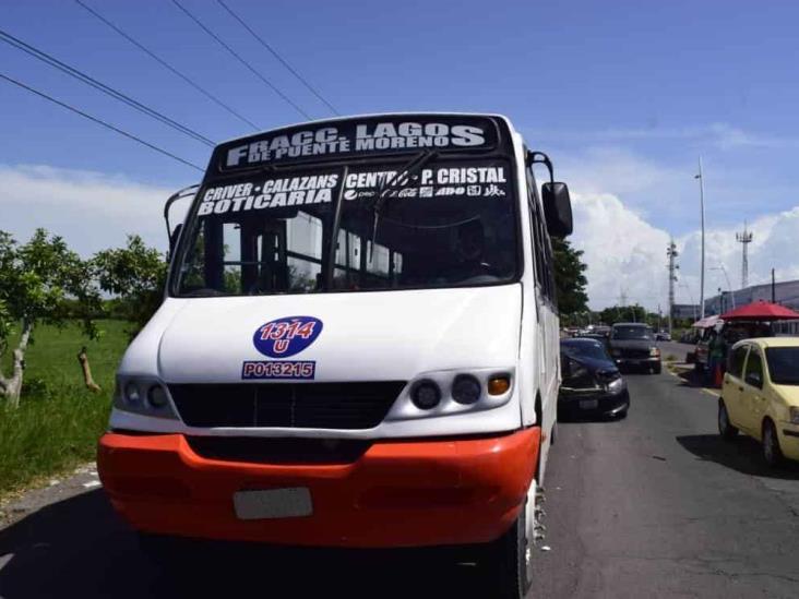 Fuerte accidente en carretera Veracruz Medellín; deja auto incrustado