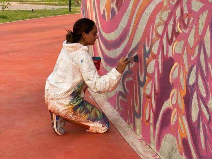 Arantzazu plasma su obra en el Parque Central Miguel Hidalgo