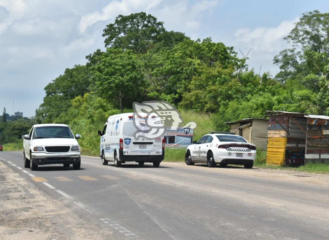 Roban camioneta que transportaba abarrotes en Acayucan