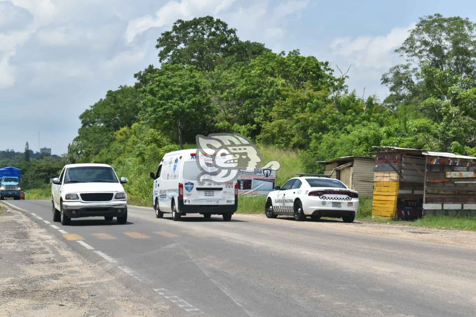 Roban camioneta que transportaba abarrotes en Acayucan