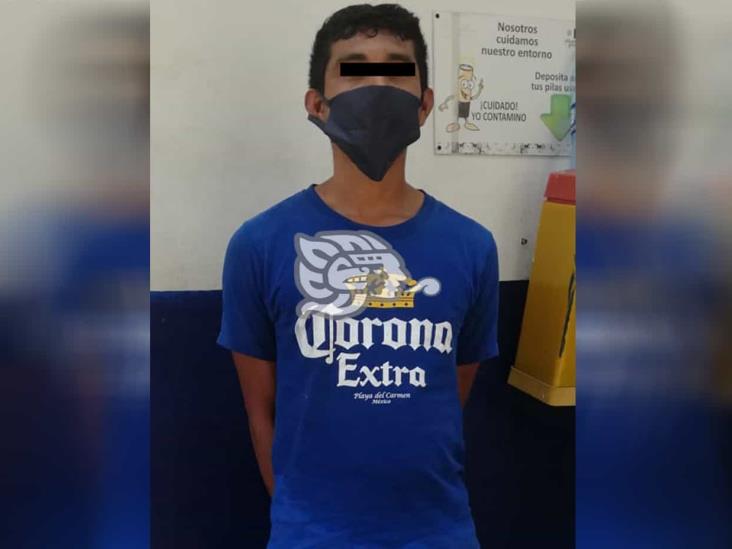 Cachan a taxista con droga y lo detienen en Coatzacoalcos