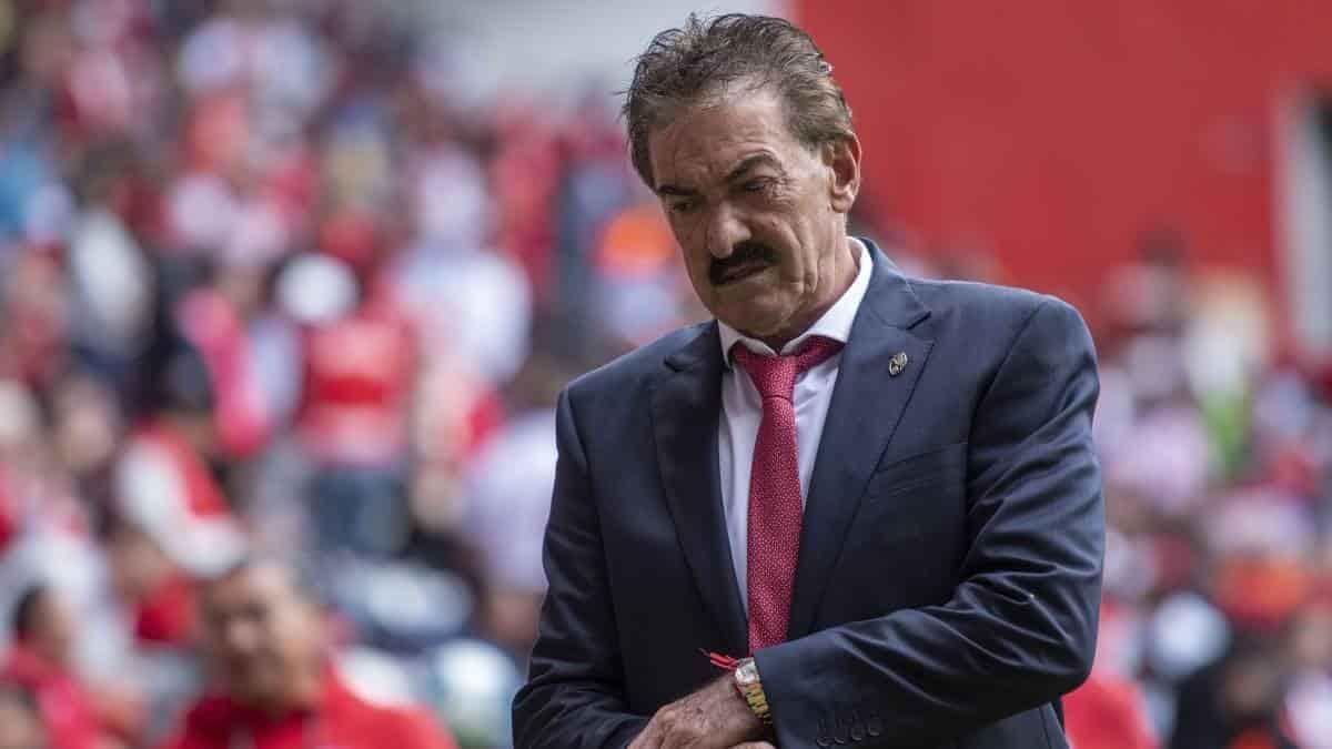 La Volpe asegura que no recibió refuerzos en América y Toluca