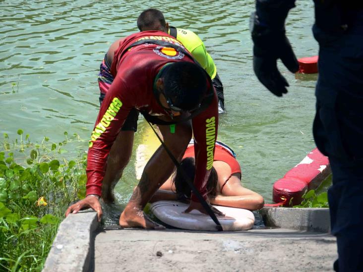 Rescatan a adolescente que se lanzó a Laguna Malibrán