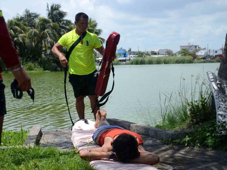 Rescatan a adolescente que se lanzó a Laguna Malibrán