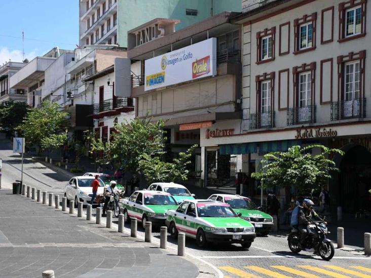 Piden a xalapeños no bajar la guardia contra COVID-19 tras apertura del Centro