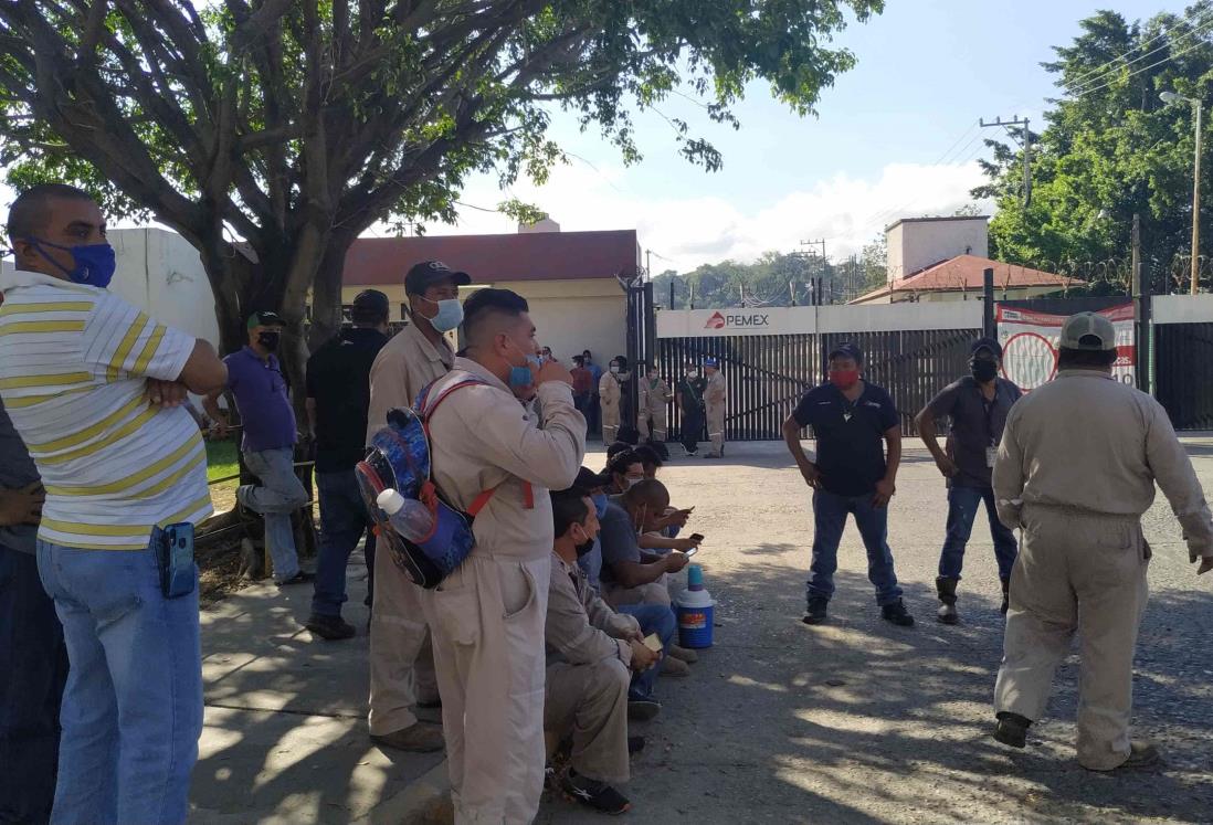 Por bloqueos, paran producción en 300 pozos petroleros en norte de Veracruz