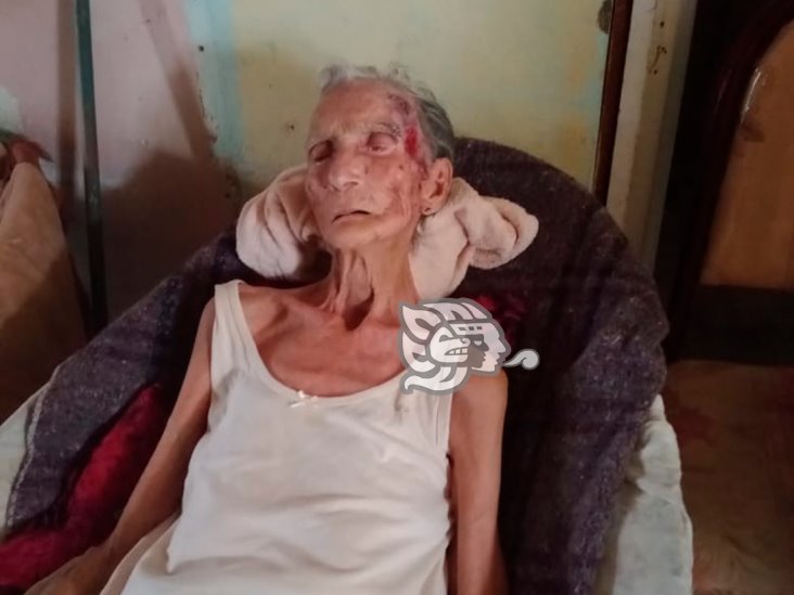 Altruista anónimo le dona silla de ruedas a abuelita necesitada