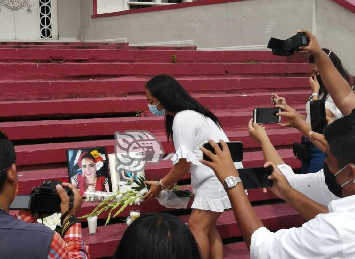 Periodistas de Coatzacoalcos rinden homenaje a Victoria Rasgado