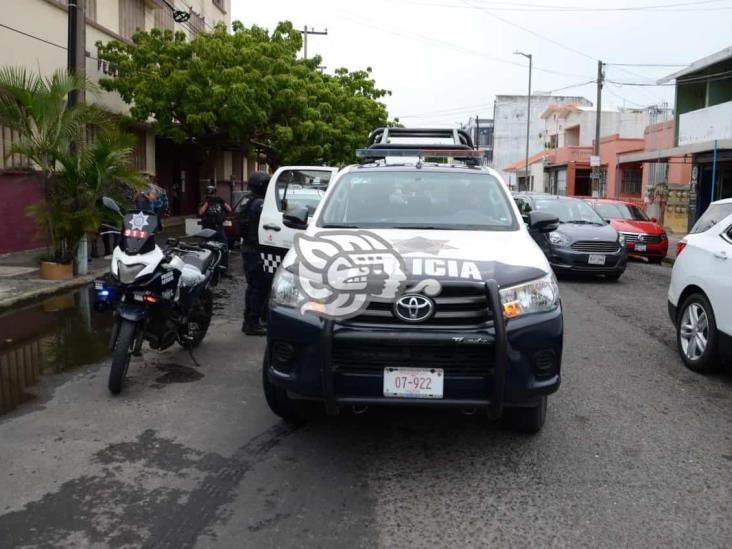 Detienen a dos sujetos por intentar saquear primaria en Veracruz