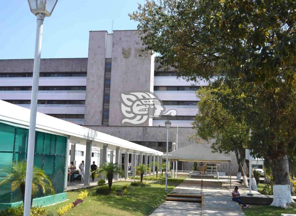 IMSS-Sur podría reconvertir hospitales ante repunte de Covid en Veracruz