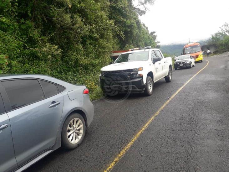 Alertan por deslizamiento de tierra en carretera Orizaba-Zongolica