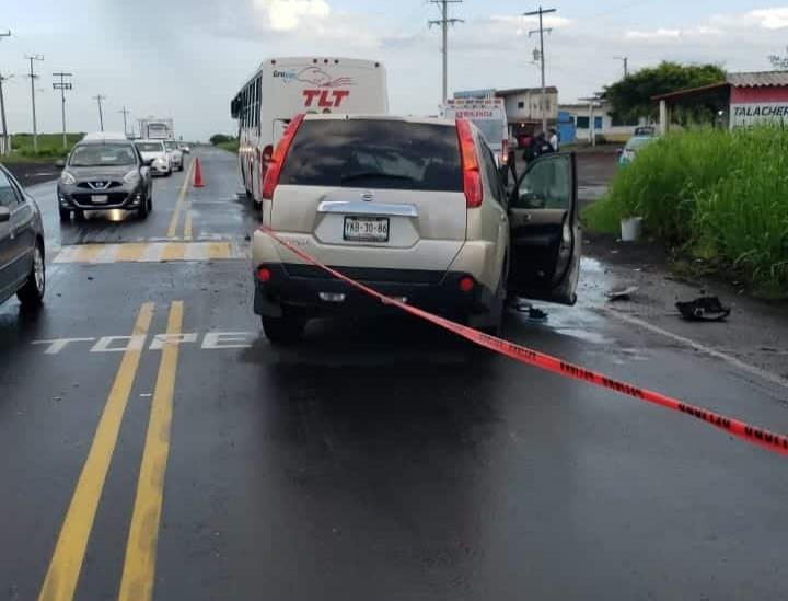 Muere conductor de camioneta en Camaronera