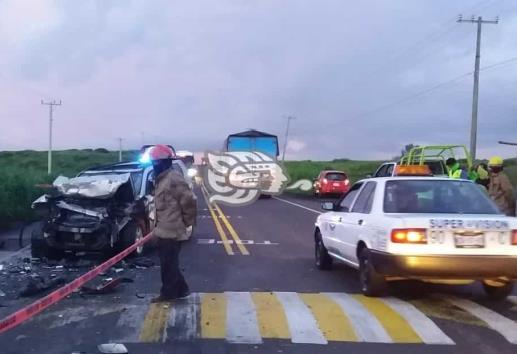 Muere conductor de camioneta en Camaronera