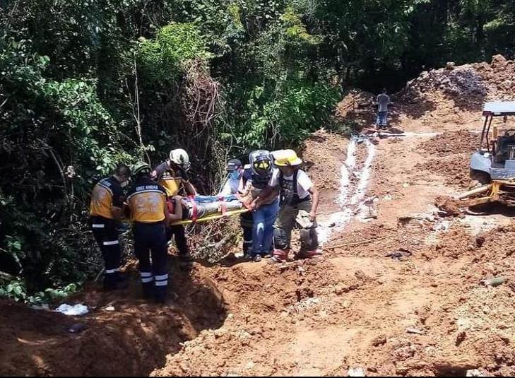 Heridos, dos albañiles tras derrumbe en obra, en Fortín