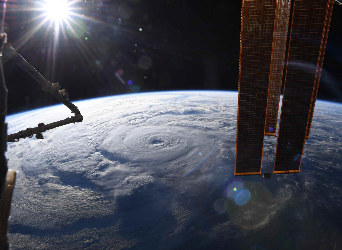 Así luce el huracán Genevieve desde la Estación Espacial Internacional