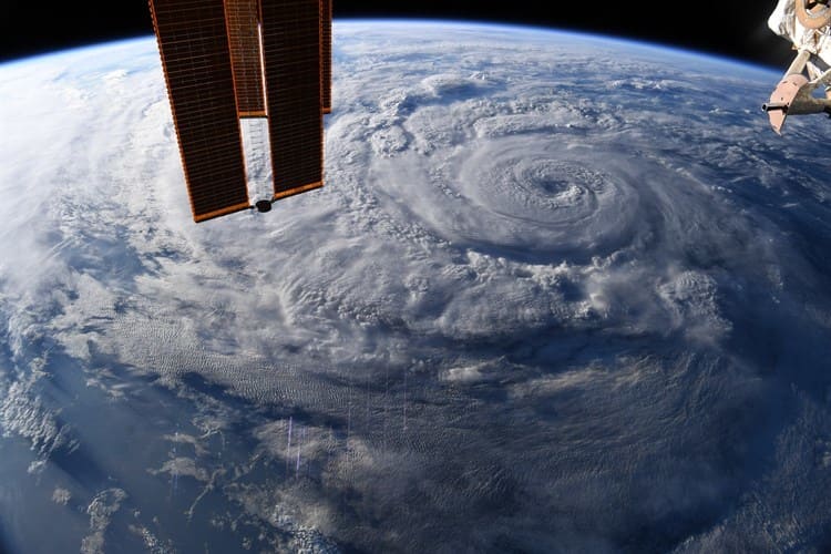 Así luce el huracán Genevieve desde la Estación Espacial Internacional