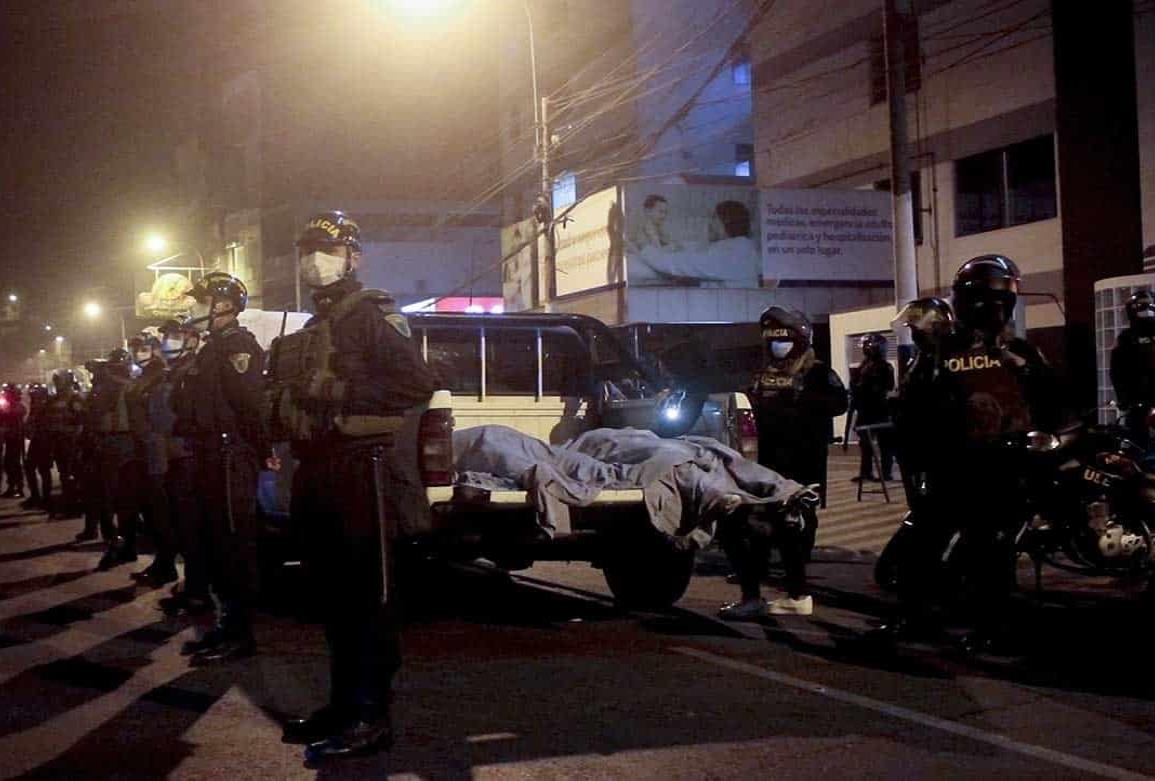 Estampida en disco de Perú  deja 13 muertos