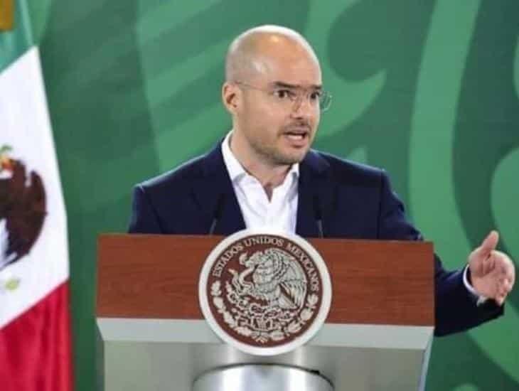 AMLO sustituye a David León tras video en el que entrega dinero