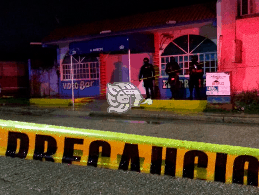 Acribillan a hombre y mujer en bar de Coatzacoalcos