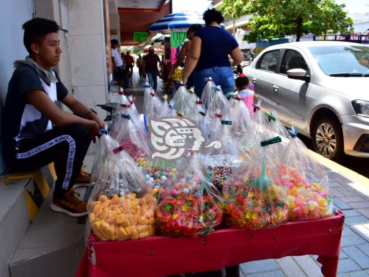 Prohibición de comida chatarra no afectará a dulceros de Coatza, aseguran