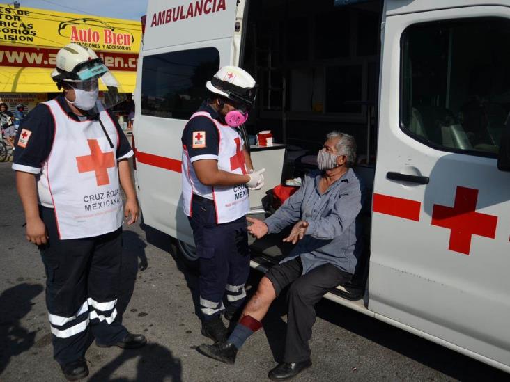 Chocan camioneta y moto en avenida de Veracruz; deja una persona lesionada