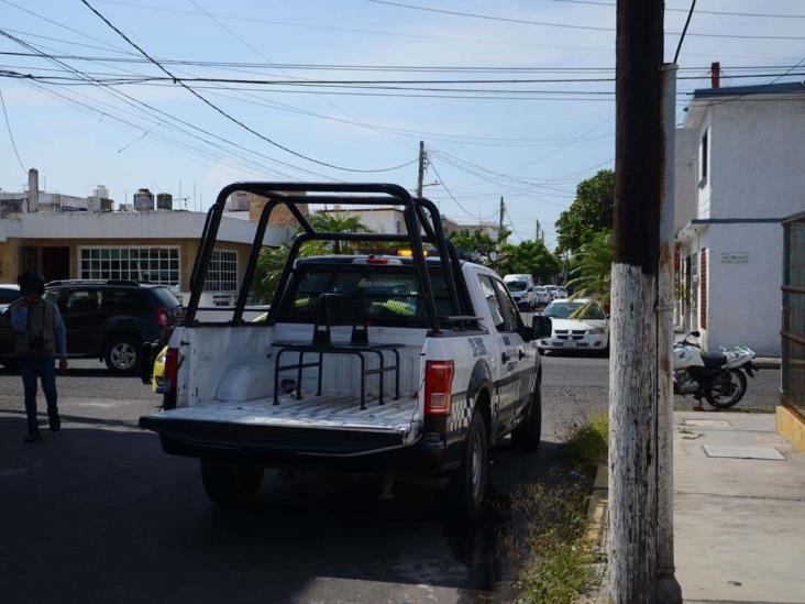 Se incendia vehículo que se encontraba estacionado en centro de verificación