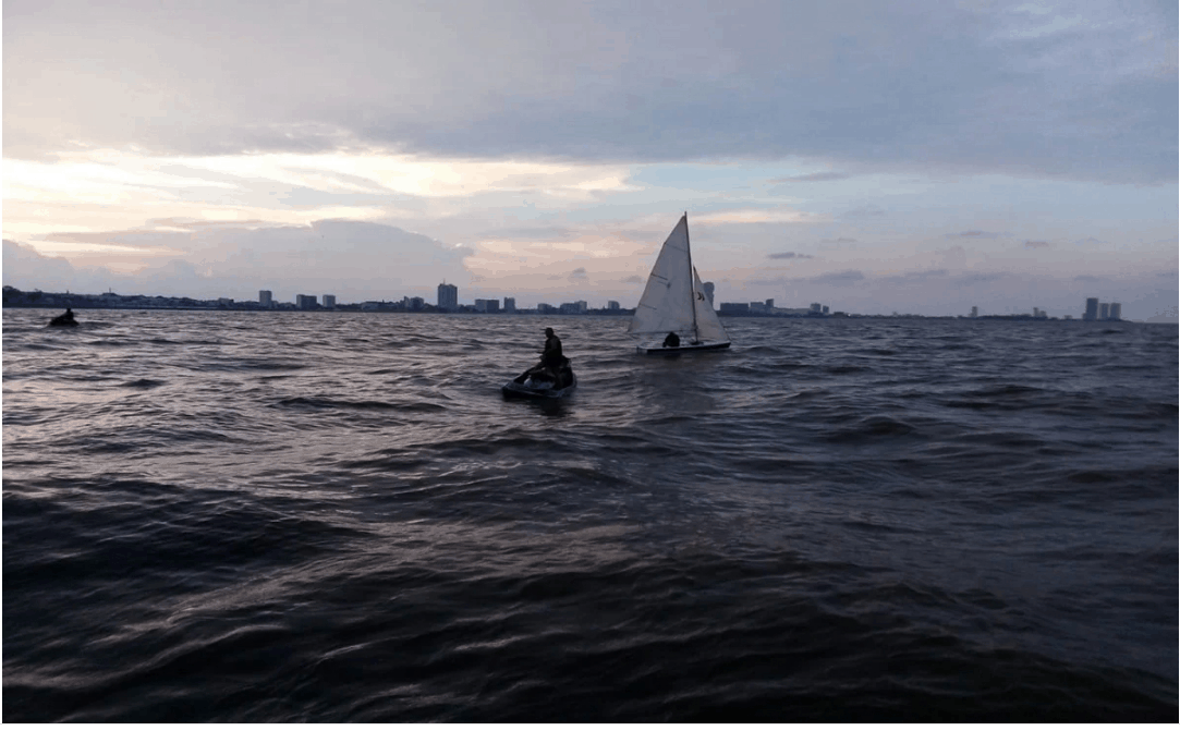 Rescata Semar velero que navega a la deriva en costas de Boca del Río
