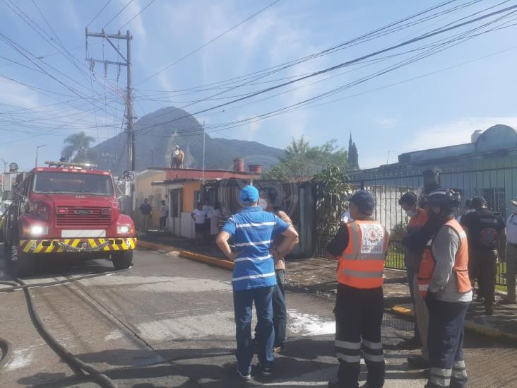 Se registra incendio en Orizaba; una vivienda calcinada