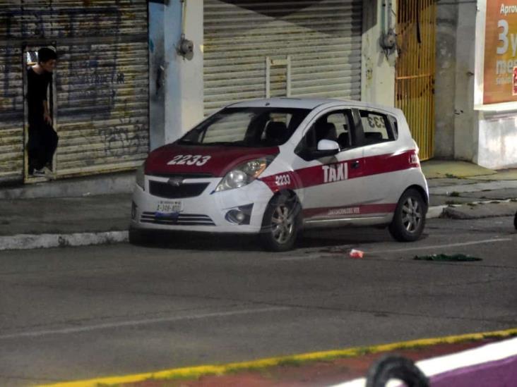 De dos balazos hieren a taxista en avenida de Coatzacoalcos