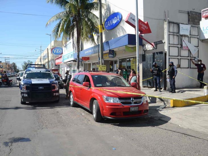 Muere hombre afuera de sucursal bancaria de Veracruz